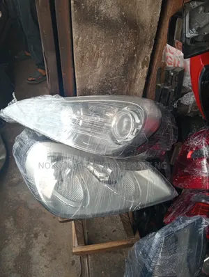 Head Light Porsche Cayenne 2010