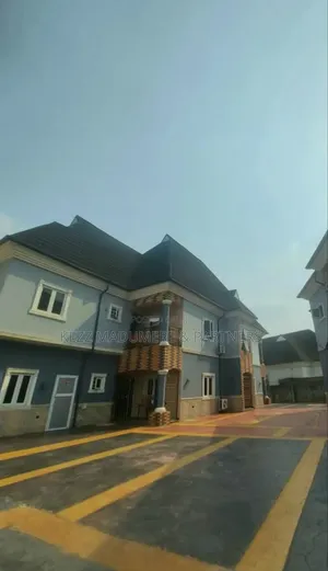 9bdrm Block of Flats in Gated Estate , Sars for sale