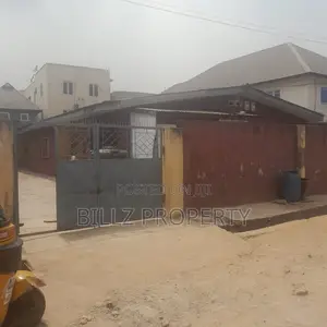 8bdrm Room & Parlour in Omole Phase 2, Ojodu for rent