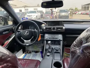 Lexus IS 250 4WD 2015 Matt Black