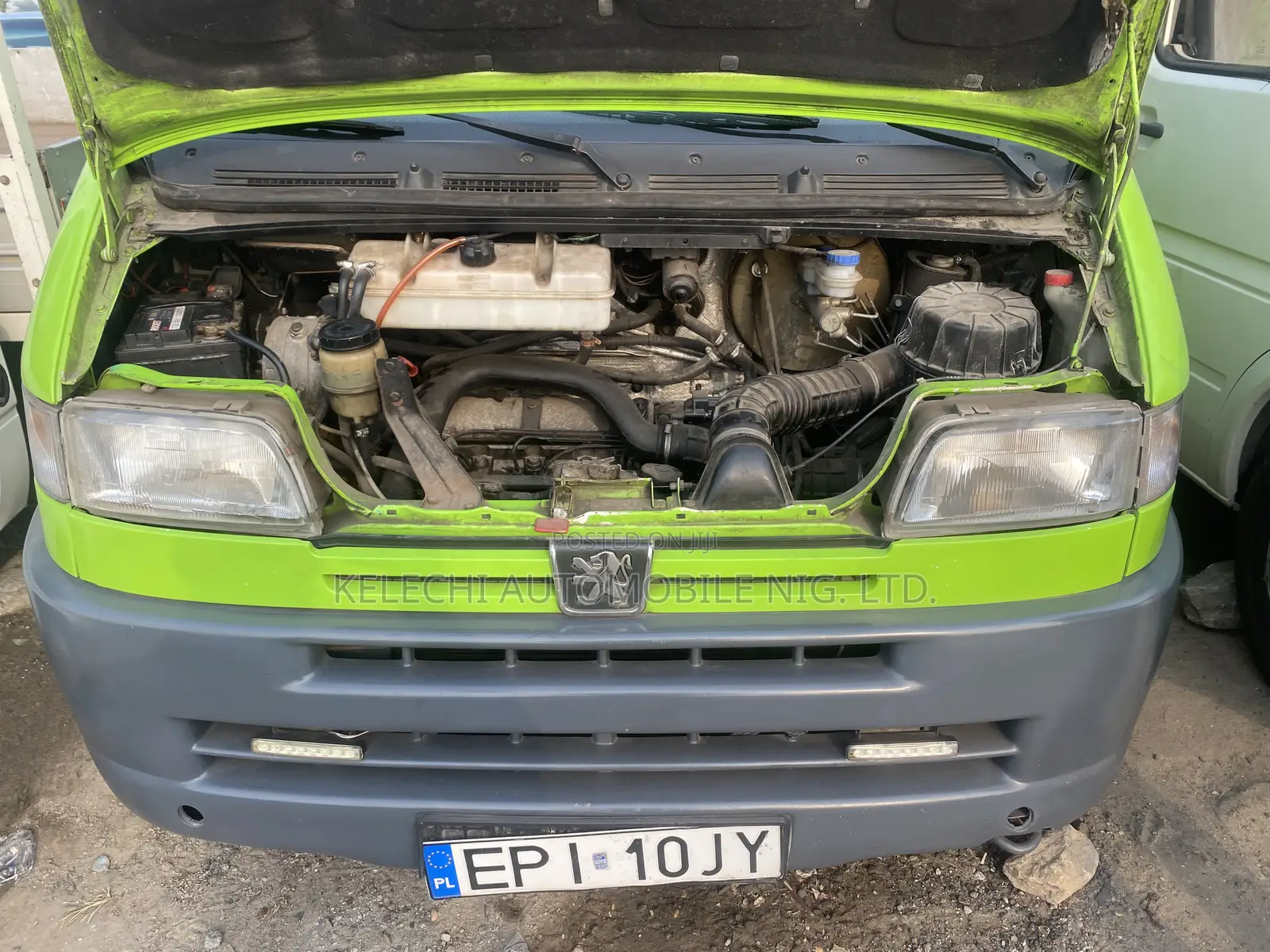 Peugeot Boxer 2010 Green