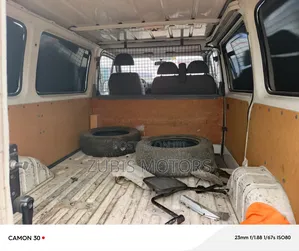 Ford Transit 2000 White