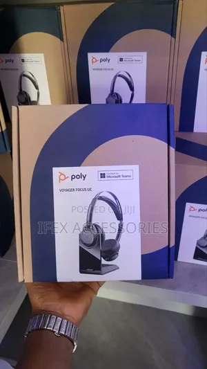 Polycom Poly Voyager Focus Uc Bluetooth Headset With Stand