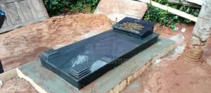 Thomb/ Grave