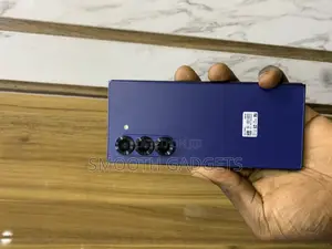 New Samsung Galaxy Z Fold6 256 GB Blue