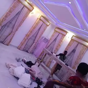 Quality Curtain, Drape and Day Blind Installation