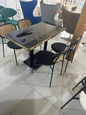Acylic Table + Chairs for Dining,Resturant and Bars