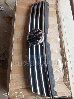 Front Grille Volkswagen Touareg 015/018