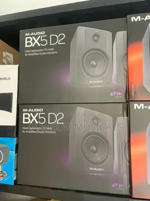 Bx5d2 Studio Monitor M-Audio 70watts Bi- Amplifier
