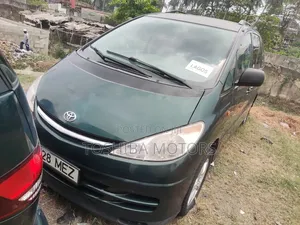 Toyota Previa Automatic 2003 Green