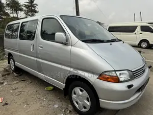 Toyota HiAce 2005 Silver