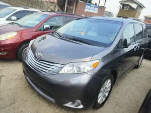 Toyota Sienna Limited 7 Passenger 2012 Gray