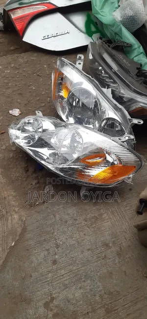 Head Light Toyota Corolla 2003 / 2005