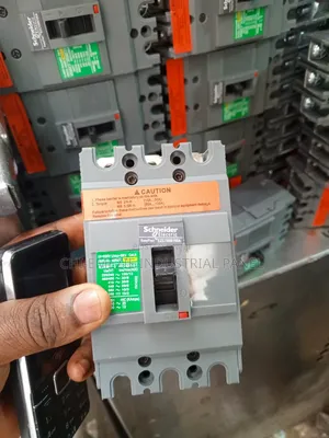 McCb Breaker