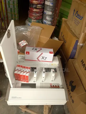 H. P. L Distribution Board 18 Ways Breaker