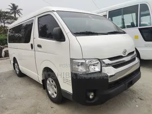 Toyota HiAce 2014 White