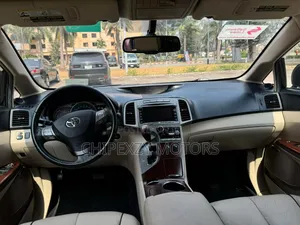 Toyota Venza V6 AWD 2011 Black