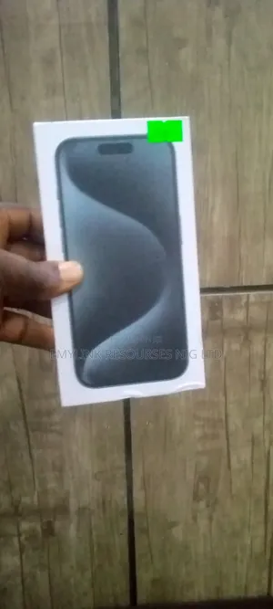 New Apple iPhone 15 Pro 256 GB Black