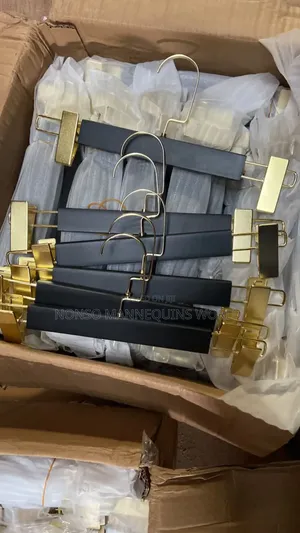 Single Gold Cloth Rack With Wheels