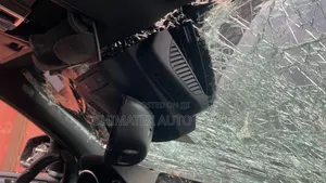 Gle450 2018 Windscreen Glass Available We Deliver Install