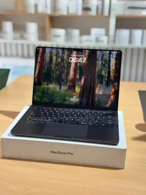 New Laptop Apple MacBook Pro 2023 M3 14-Inch 8GB Apple M3 SSD 1T