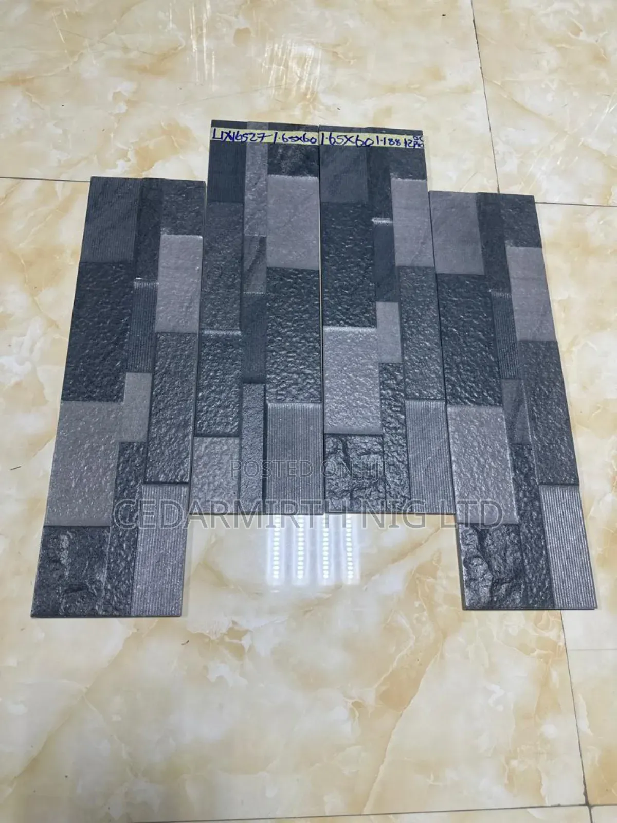 Outside Wall Tile 025