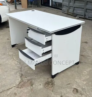 1.4 Meter Office Desk With Drawers
