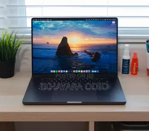 New Laptop Apple MacBook Pro 2024 M4 14-Inch 16GB Apple M4 SSD 512GB