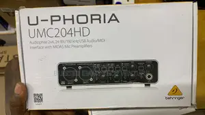 U-Phoria UMC204HD Behringer Sound Card