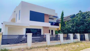 Distress 5bdrm House in Royal Garden Ajah for Sale