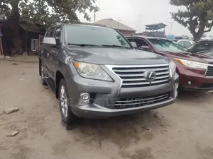 Lexus LX 570 AWD 2015 Gray