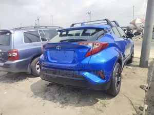 Toyota C-HR 2018 Blue