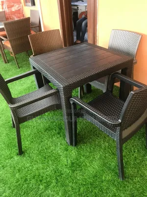 Net Reception Chair and Table