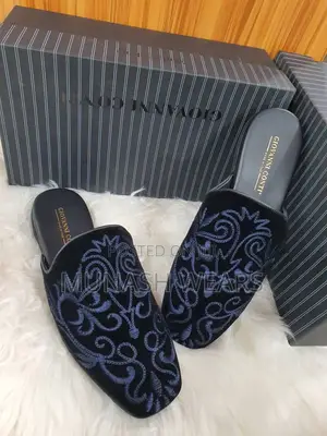 Original Italian Giovanni Conti Velvet Royal Half Shoe