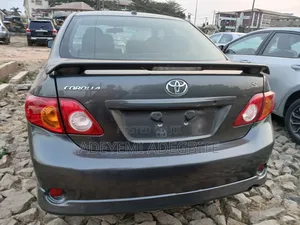 Toyota Corolla 2009 Gray