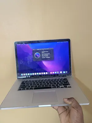 Laptop Apple MacBook Pro 2015 16GB Intel Core i7 SSD 256GB