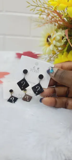Black Fashion Earring