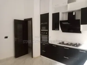 4bdrm Duplex in Estate, Oregun for rent