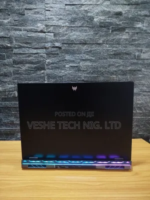 Laptop Acer Predator Helios 18 PH18-71 16GB Intel Core I7 SSD 1T