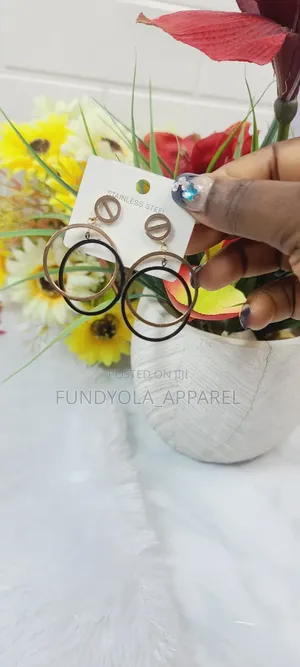 Circle Dangling Earring
