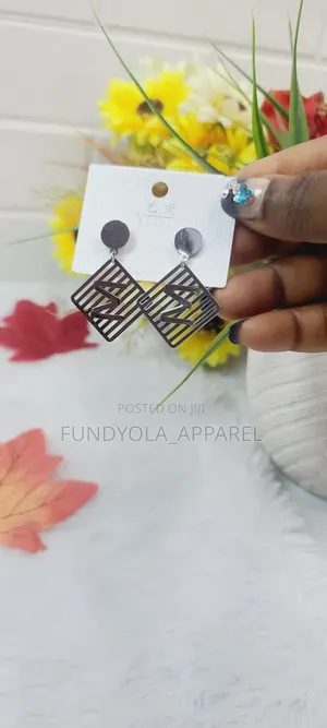 M Shape Earring