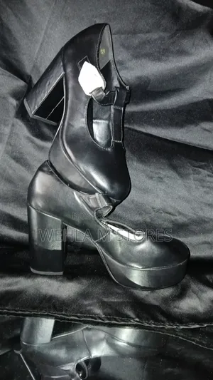 Coutgo Chunky Platform Mary Jane T-Strap Block Heel Pumps