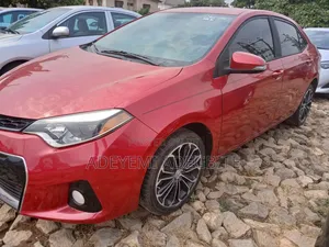 Toyota Corolla 2014 Red