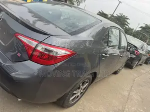 Toyota Corolla 2016 Gray