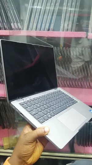 Laptop Dell Latitude 5320 16GB Intel Core I7 SSD 256GB