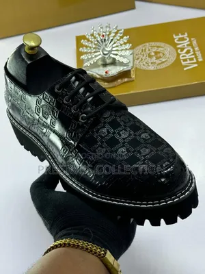 Classic Men's Versace Leather Shoe With Lace