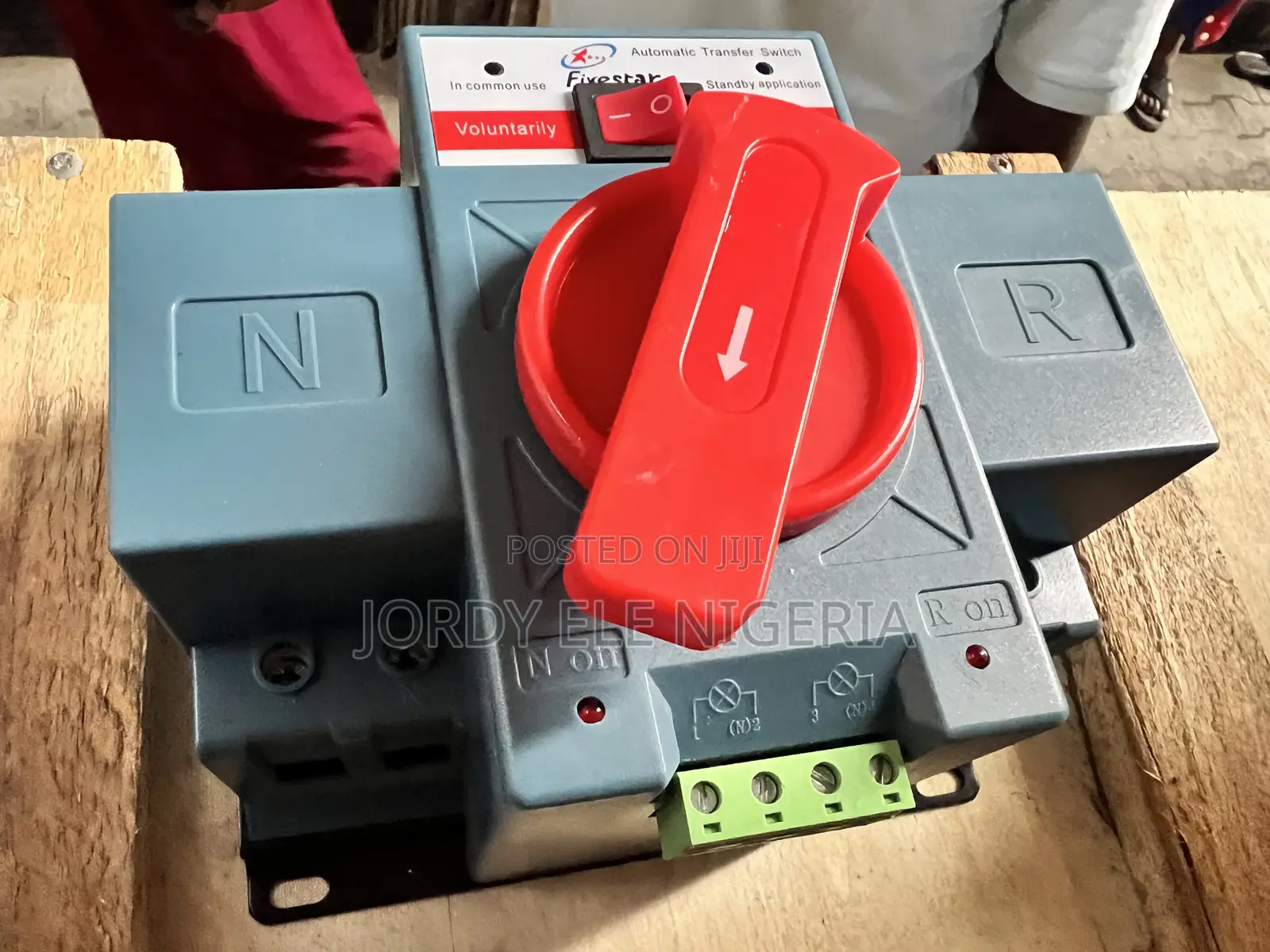 Automatic Change Over or Automatic Transfer Switch 2p/125a.