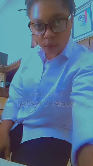 Sarah Charlse