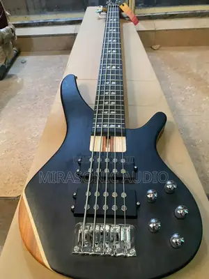 Bullfighter Active 5 Strings Bass Guitar