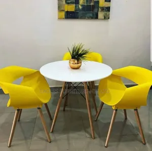Top Notch Restaurant Table With 3 Chairs